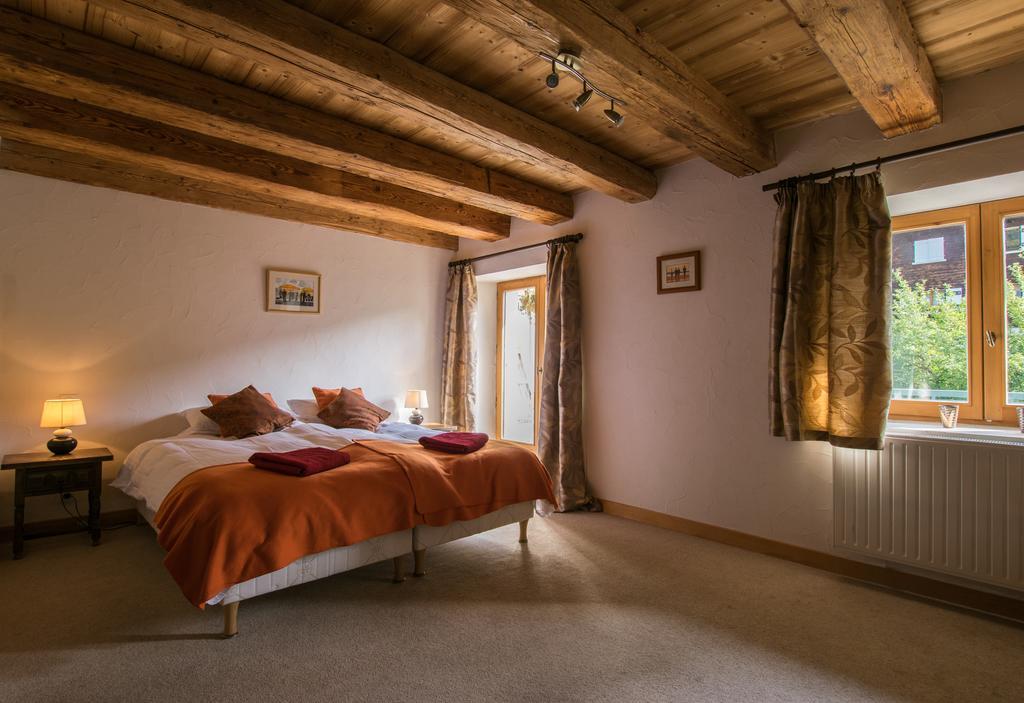 La Ferme Du Chateau Abondance 외부 사진